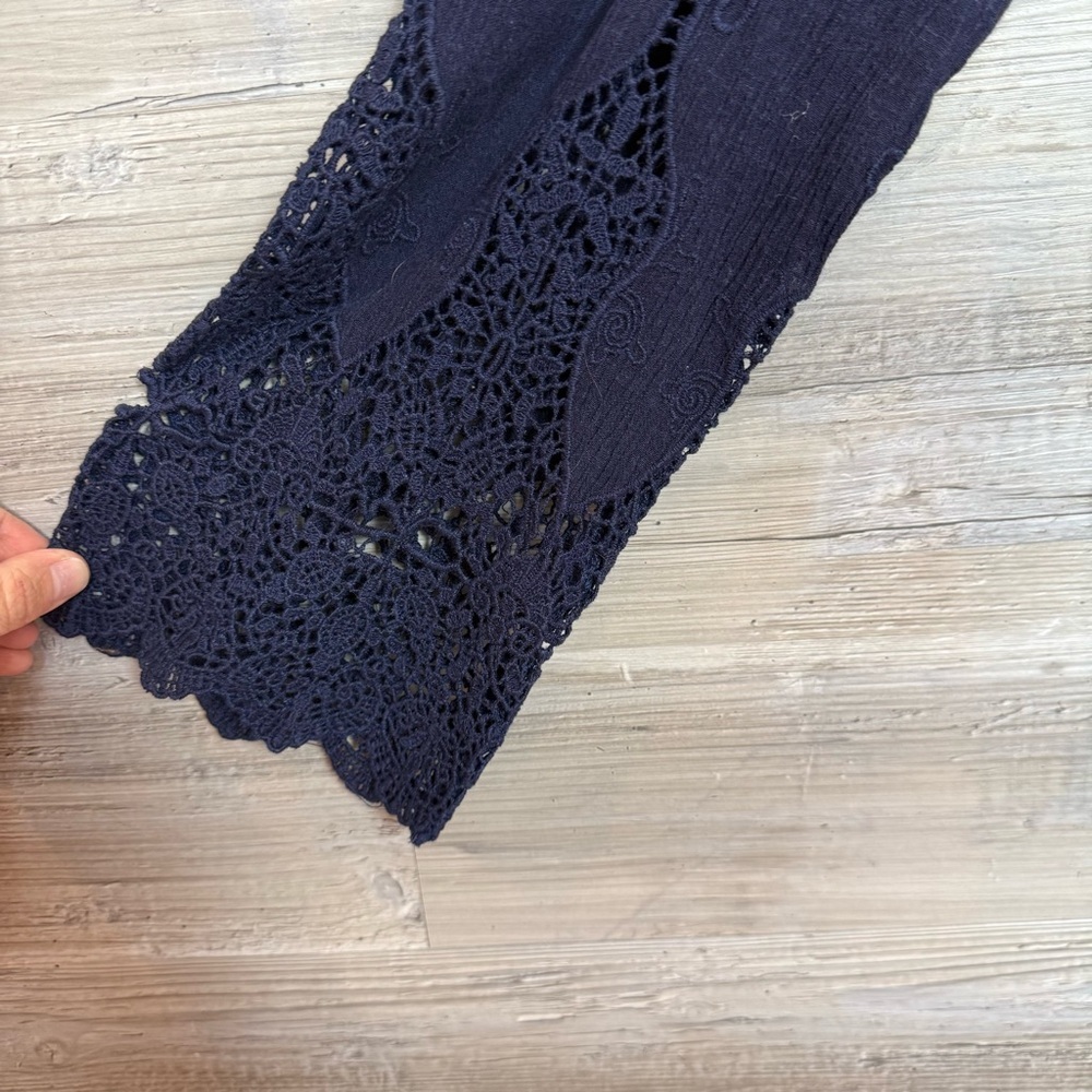 Soft Surroundings Navy Blue Crochet Lace Hem Boho Tunic Top - Size Medium - Picture 7 of 8